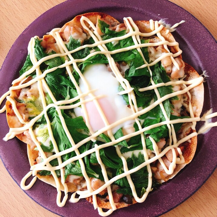 餃子の皮で簡単照り焼きチキンピザ風